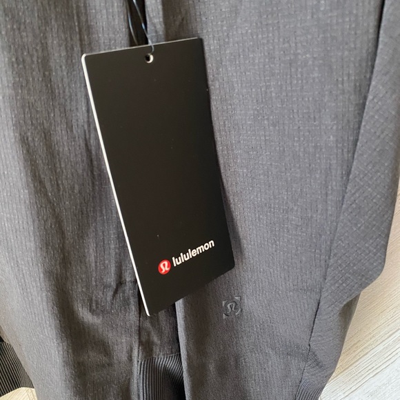 🍋Lululemon AIRING EASY BOMBER🍋 - Picture 6 of 7